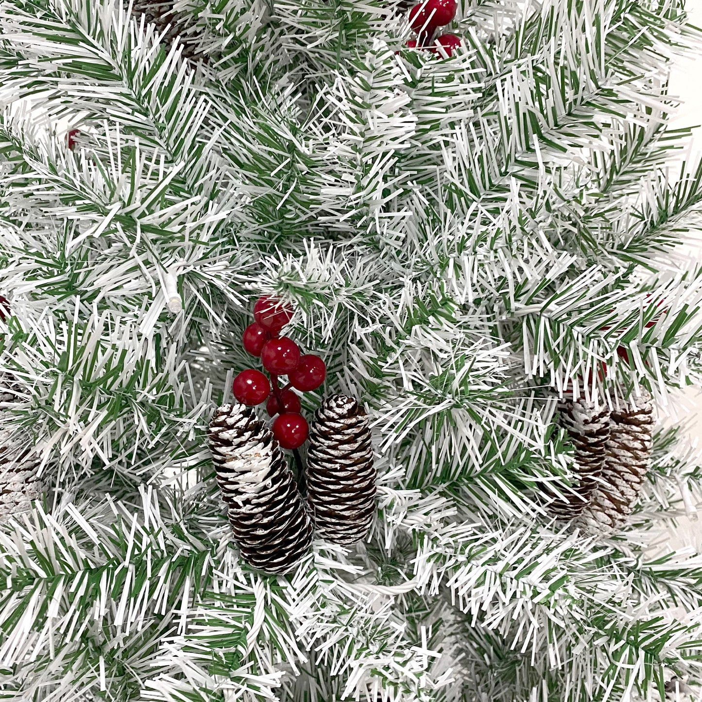 Pre-lit Xmas Tree Artificial Christmas 4-Piece Set,Garland, Wreath and Set of 2 Entrance Trees X-mas Doba